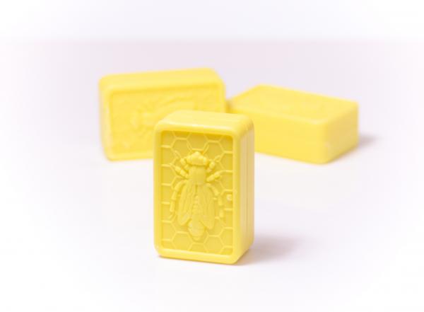 Zeep geel met bijen opdruk 3 stukken à 100 gram